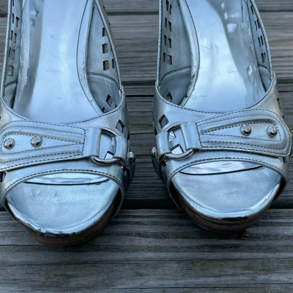Guess Women Heel Shoes Silver Tone Leather Upper Open Toe Shoes Size 9M - Picture 5 of 12